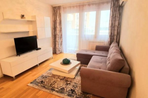 Stylish New Belgrade apt parking 5e per day